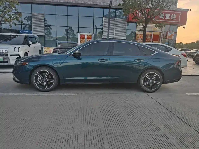 Honda Accord — Фото автомобиля 3