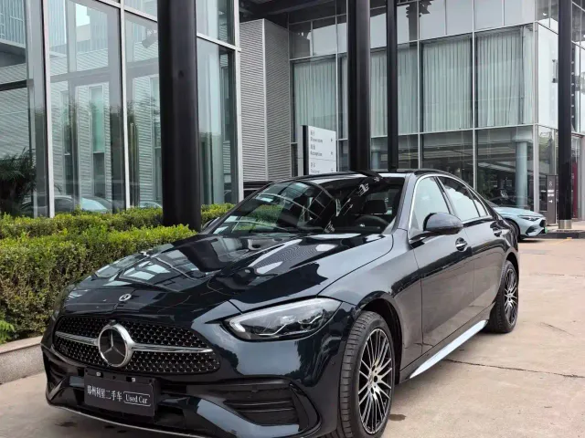 Фотография автомобиля — Mercedes-Benz C-Class