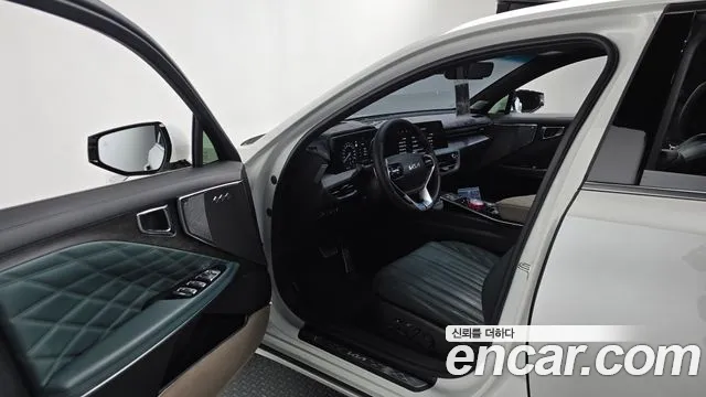Kia K8 — Фото автомобиля 15