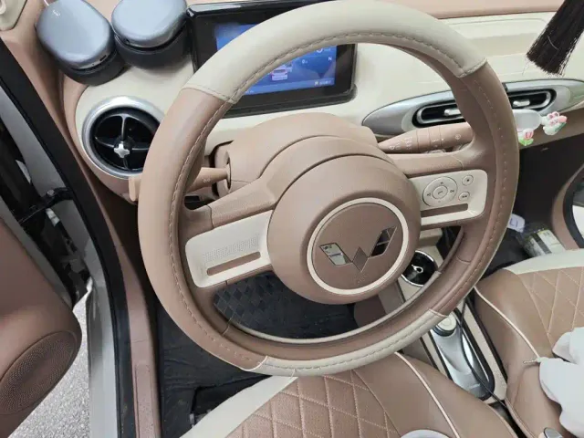 Wuling Hongguang Mini EV — Фото автомобиля 11