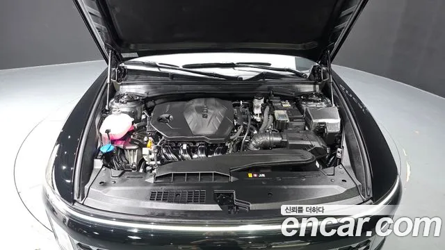 Hyundai Grandeur GN7 — Фото автомобиля 9