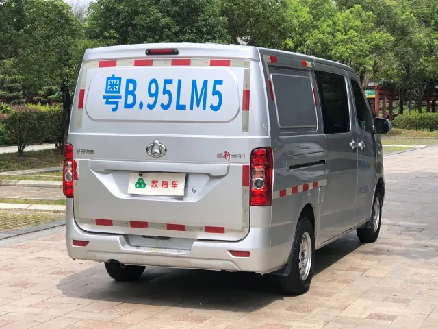 Changan Ruixing M80 — Фото автомобиля 15