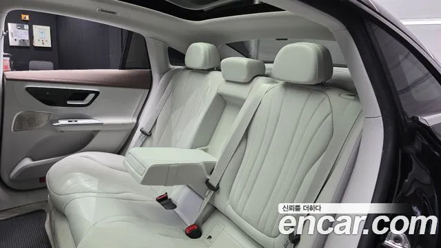 Mercedes-Benz EQE V295 — Фото автомобиля 18