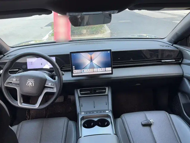 BYD Qin L — Фото автомобиля 9