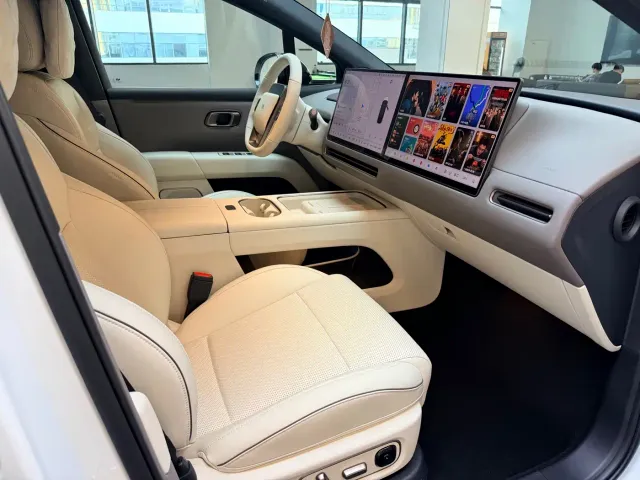 Li Auto i6 — Фото автомобиля 12