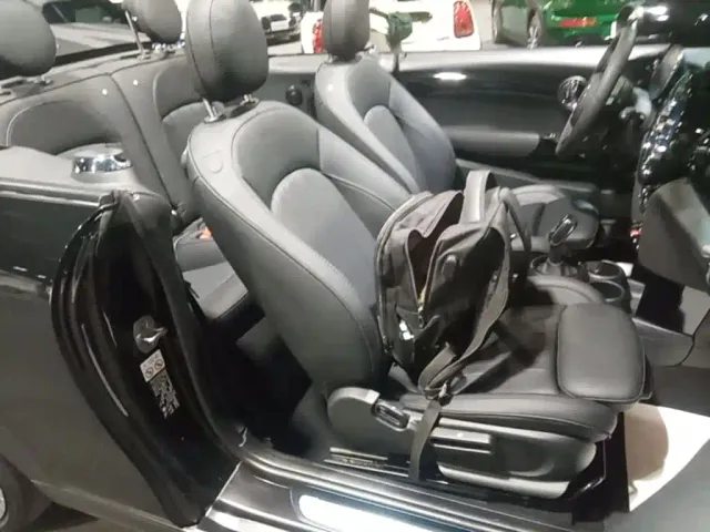 MINI Hatch — Фото автомобиля 24