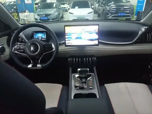 BYD Yuan PLUS — Фото автомобиля 9