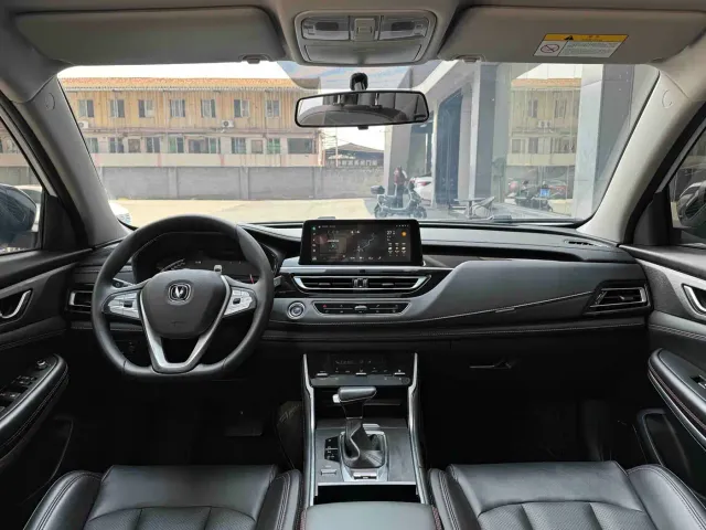 Changan CS75 — Фото автомобиля 5