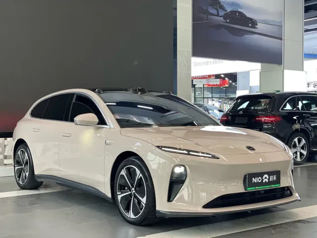 Nio ET5 Touring — Фото автомобиля 2