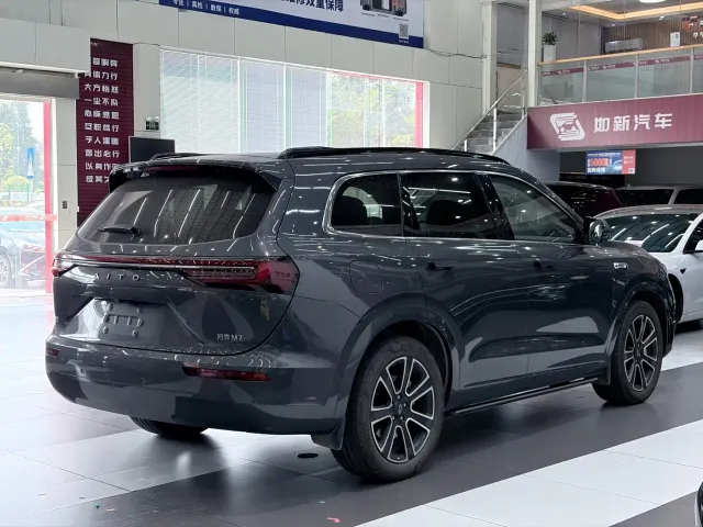 Aito M7 — Фото автомобиля 5