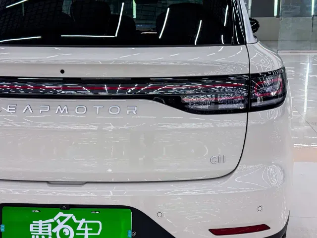 Leapmotor C11 — Фото автомобиля 23