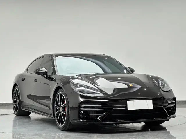Porsche Panamera — Фото автомобиля 3