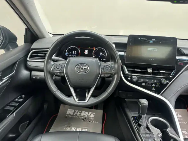 Toyota Camry — Фото автомобиля 8