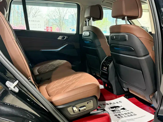 BMW X7 — Фото автомобиля 12