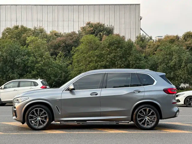 BMW X5 — Фото автомобиля 7