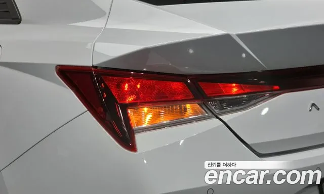 Hyundai Avante CN7 — Фото автомобиля 8