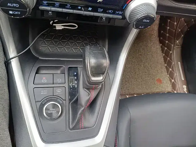 Toyota RAV4 Rongfang Dual Engine E+ — Фото автомобиля 13