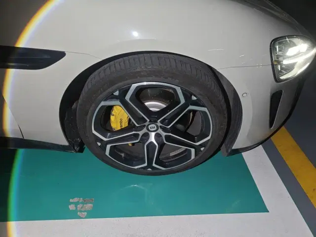 Xiaomi SU7 — Фото автомобиля 8