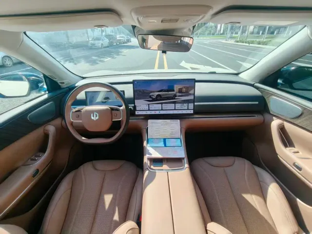 Leapmotor C11 — Фото автомобиля 6