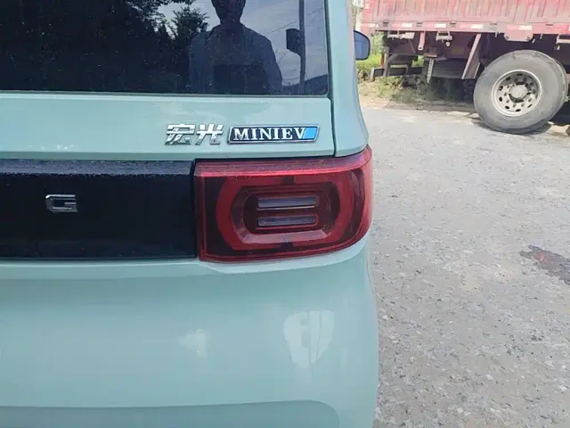 Wuling Hongguang Mini EV — Фото автомобиля 7