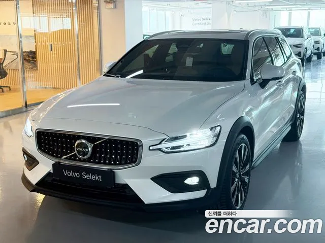 Фотография автомобиля — Volvo V60