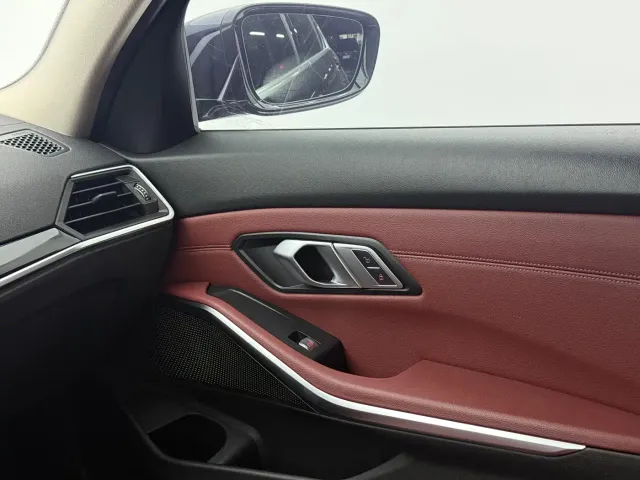 BMW 3 Series — Фото автомобиля 11