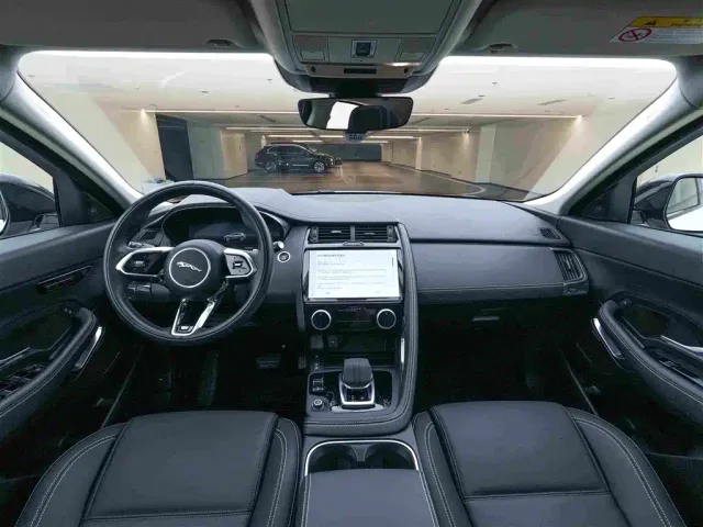Jaguar E-PACE — Фото автомобиля 22