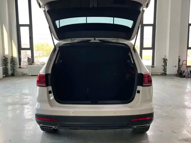 Volkswagen Tharu — Фото автомобиля 10