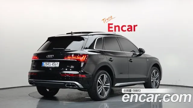 Audi Q5 45 TFSI quattro Premium — Фото автомобиля 2