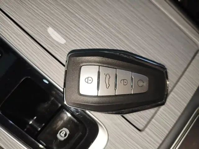 Geely Boyue L — Фото автомобиля 8