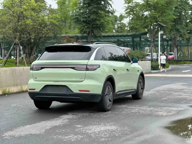 Leapmotor C11 — Фото автомобиля 5