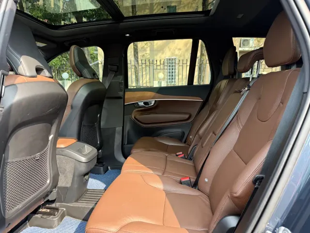 Volvo XC90 — Фото автомобиля 15