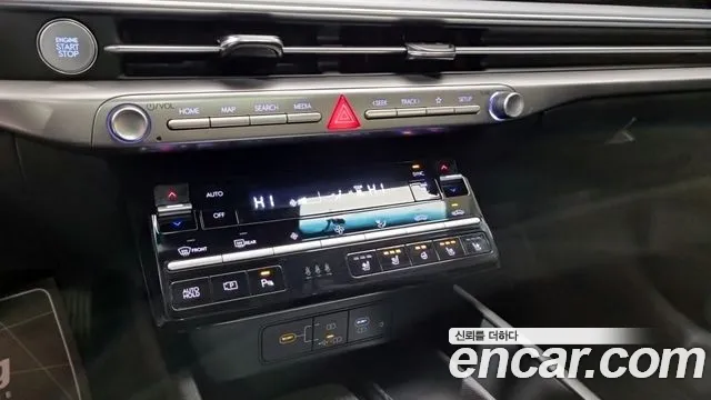 Hyundai Grandeur Grandeur (GN7) 2.5 Бензин 2WD — Фото автомобиля 15
