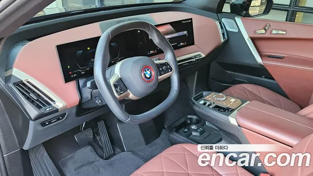 BMW iX — Фото автомобиля 6