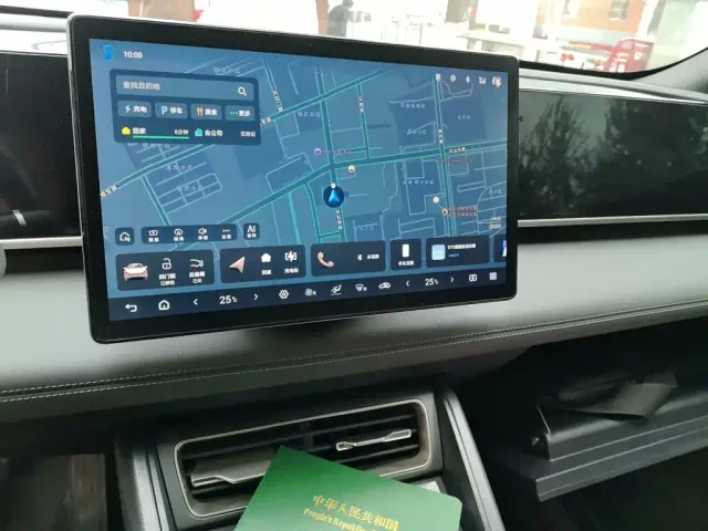 BYD Qin L — Фото автомобиля 9