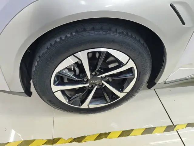 GAC Aion Y — Фото автомобиля 22