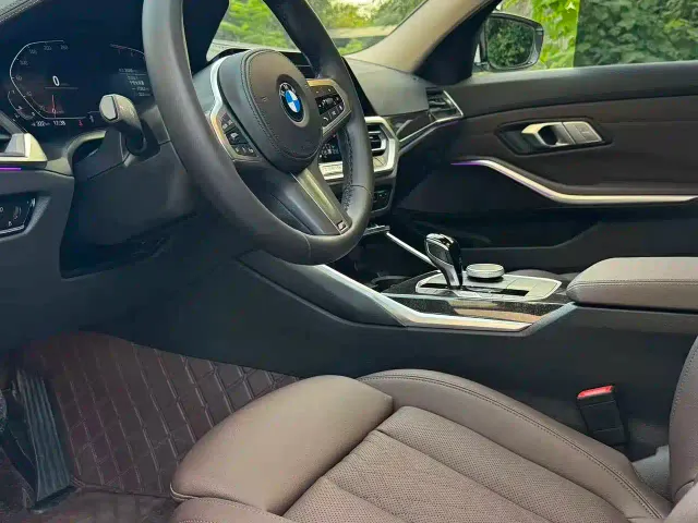 BMW 3 Series — Фото автомобиля 8