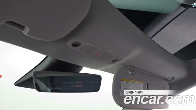 Tesla Model 3 — Фото автомобиля 19