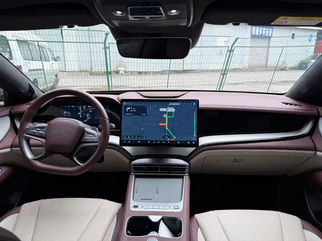 BYD Seal 07 DM-i — Фото автомобиля 7