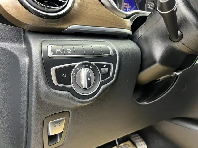 Mercedes-Benz V-Class — Фото автомобиля 26