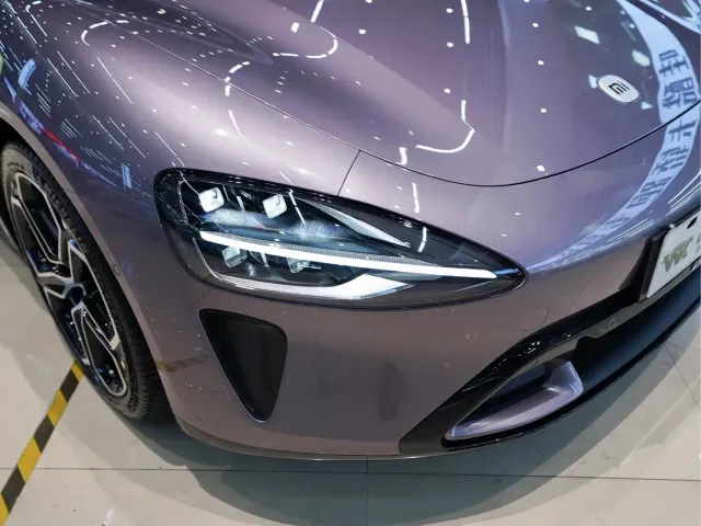 Xiaomi SU7 — Фото автомобиля 13