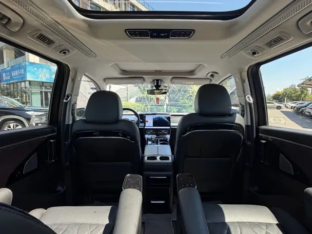GAC Trumpchi M8 — Фото автомобиля 17