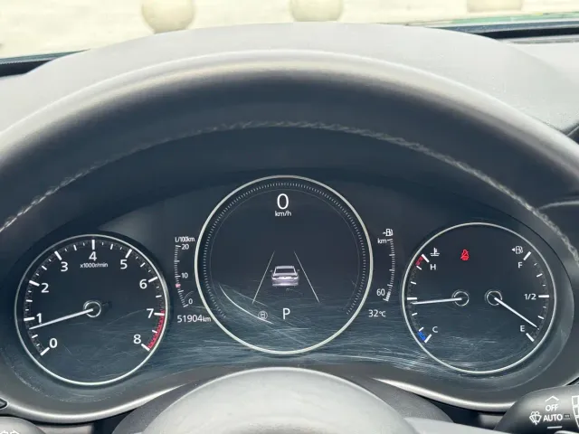 Mazda Axela — Фото автомобиля 16