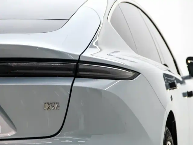 Nio ET5 — Фото автомобиля 11