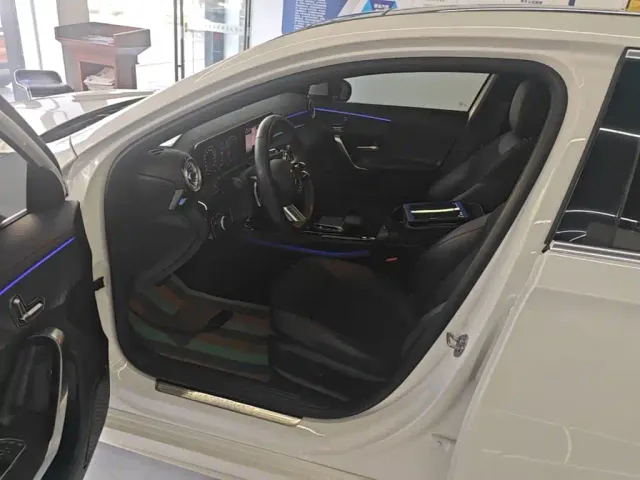 Mercedes-Benz A-Class — Фото автомобиля 14