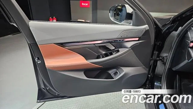 BMW 5 Series G60 — Фото автомобиля 13