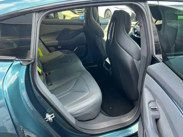Xpeng P7 — Фото автомобиля 20