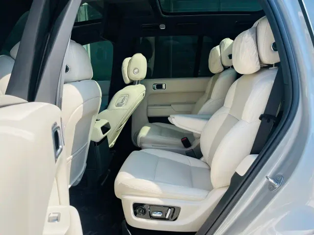 Li Auto L8 — Фото автомобиля 6