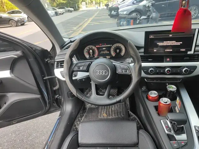 Audi A4L — Фото автомобиля 11