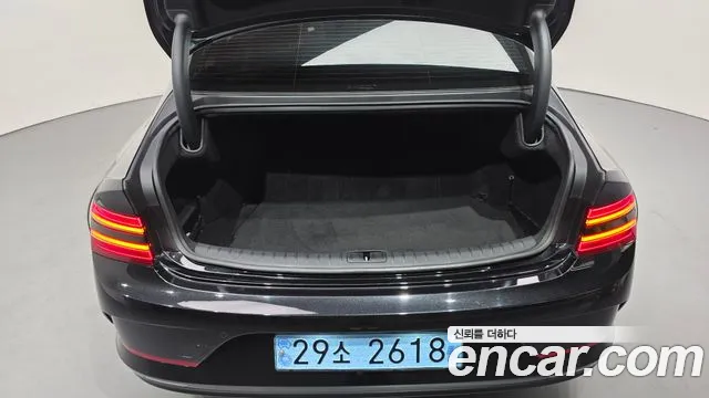 Genesis G80 Electrified G80 (RG3) — Фото автомобиля 28